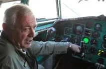 Герой України, який врятував літак на покинутому аеродромі в тайзі, змушений звільнитися України