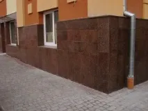 Як обробити цокольний поверх гранітом обробити