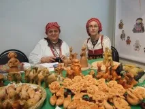 Карачунська іграшка Людмила