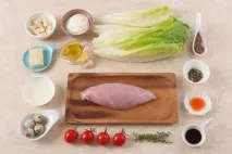 Класичний салат Цезар з куркою. салат