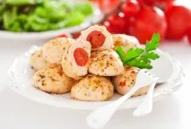 Курячі котлети з помідорами чері помідорами