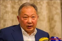 Курманбек Бакієв написав книгу Бакієв