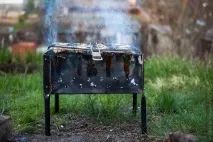 Мангал своїми руками із підручних засобів руками