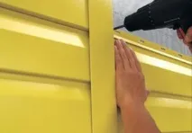 Металевий сайдинг особливості матеріалу, технологія монтажу, фото будинків сайдинг