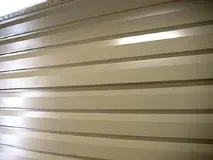 Металевий сайдинг особливості матеріалу, технологія монтажу, фото будинків металевий