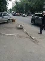 На Чернишевського евакуювали розбитий червоний - Мерседес, Новини Саратова та області - чернишевського