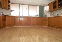 Огляд видів підлогових покриттів для кухні покриттів