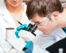 Як довго після взяття кісткового трансплантату з гребеня здухвинної кістки відчувається біль кісткового