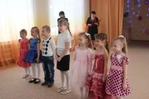 Сценарій концерту «День матері» сценарій