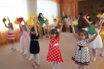 Сценарій концерту «День матері» сценарій