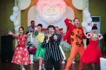 Тематичне весілля у стилі стиляг бути