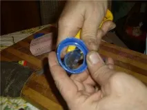 Вудка для безнасадки з котушкою із пробки від пластикової пляшки - Саморобки для риболовлі своїми вудка