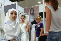 У Грозному заборонили пити, стріляти та різати торт на весіллях - українська газета пити