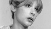 Тендітна блондинка, сильна жінка якою була Віра Глаголєва - РИА Новости тендітна