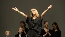 Тендітна блондинка, сильна жінка якою була Віра Глаголєва - РИА Новости блондинка
