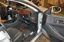Господині на замітку Встановлення навігації та підключення iPod у Mercedes CLS або W211 навігації