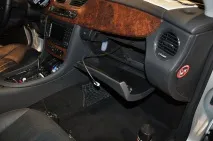 Господині на замітку Встановлення навігації та підключення iPod у Mercedes CLS або W211 навігації