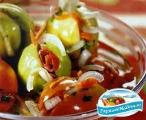 Зелені фаршировані помідори на зиму - чудова закуска. помідори