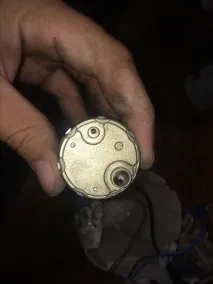 Заміна паливного фільтра Toyota Corolla E150 паливного