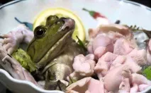 Тварини, яких їдять живими їдять