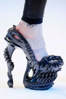 Агресивні туфлі з підборами - хребтом - від DSquared2 dsquared2