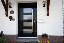 Дизайнерське оформлення вхідних дверей квартири та приватного будинку вхідних