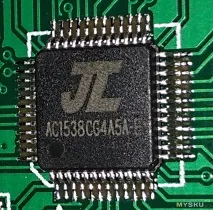 ФМ трансмітер з вбудованим мікрофоном, AUX входом та USB звуковою картою входом