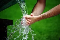 Головні поради з виживання від Беара Гріллса. поради