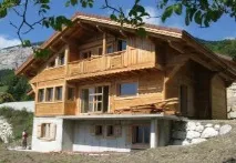 Використання бруса з модрини для будівництва будинків будівництва