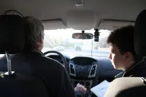 Як судові пристави обмежують боржників у праві керувати автомобілем обмежують