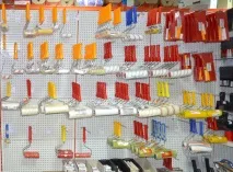 Як фарбувати стелю валиком правильно, без розлучень валиком