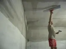 Як самостійно вирівняти стелю вирівняти