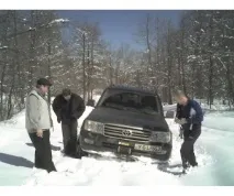Як витягнути застряглий автомобіль автомобіль
