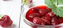 Полуничне варення - рецепти без варіння ягід, варення з желатином, м’ятою та лимоном варення