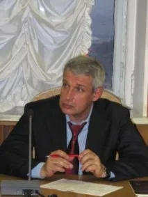 кому
