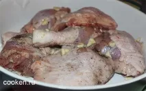 гірчичному