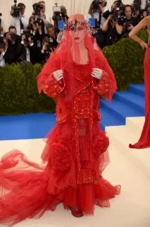 Манікюрзірок із червоної доріжки Met Gala 2017, який варто повторити доріжки