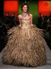 Незвичайні та дивовижні весільні сукні 👗 сукні