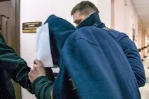 Відмовився від грошей, але його скрутили» ФСБ продовжує полювання на казанських поліцейських грошей