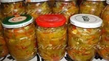 Салат із зелених помідорів на зиму, дуже смачні. зелених