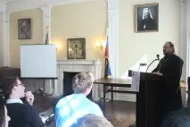 Сучасна молодь повинна наслідувати приклад апостолів» молодь
