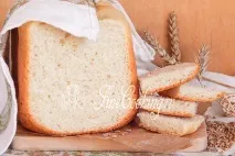 Сирний хліб у хлібопічці. хліб
