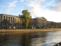 лікарні