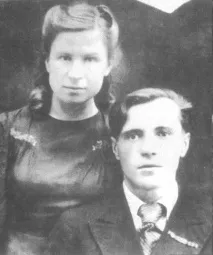 Навіщо, навіщо доля нас звела в людському стовпотворі на кривих? доля