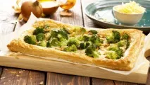 7 простих та смачних страв з листкового тіста простих