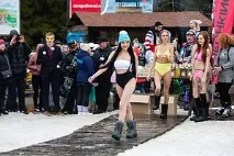 600 тисяч на тиждень скільки коштує заміна розбитого скла на зупинках в Іжевську тисяч