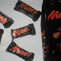 Батончик Mars minis шоколадний з нугою та карамеллю, покритий молочнимшоколадом - «Для любителів нугою