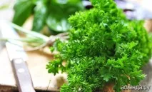 Чим корисна петрушка організму