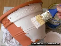 Декор пластикових квіткових горщиків своїми руками декор