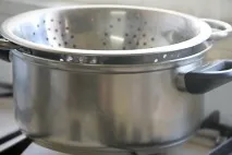 Фрикадельки з птиці (на пару) з картопляним пюре пюре